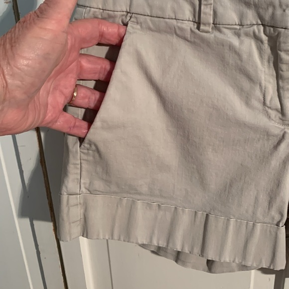 New York & Company Tan Shorts Classic Design EUC - Picture 2 of 9